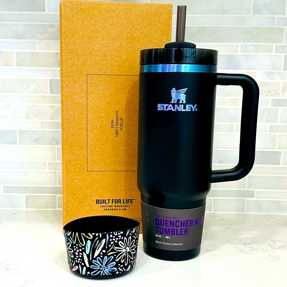 NEW Stanley Black Chroma 30oz Quencher 2.0 Flowstate Tumbler with Floral Boot